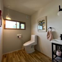 金沢市高尾南1丁目の売買物件/2階トイレ　十分な広さがあります