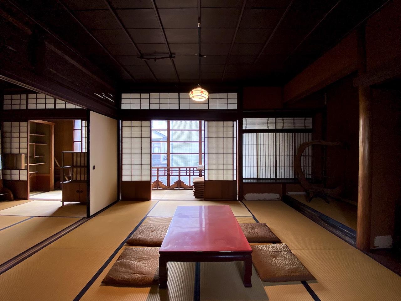 金沢市茨木町の賃貸物件/2階8帖和室　老舗旅館みたい。。。