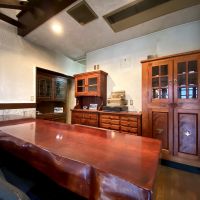 金沢市茨木町の賃貸物件/1枚板カウンターテーブル　家具のそのままお使いください