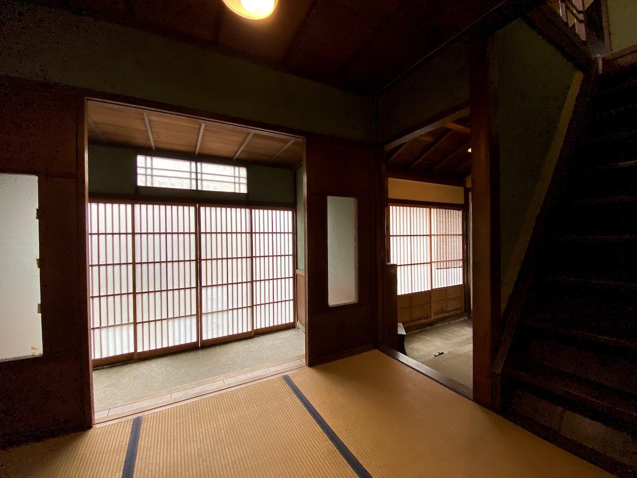 金沢市茨木町の賃貸物件/玄関は2つあります