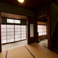 金沢市茨木町の賃貸物件/玄関は2つあります