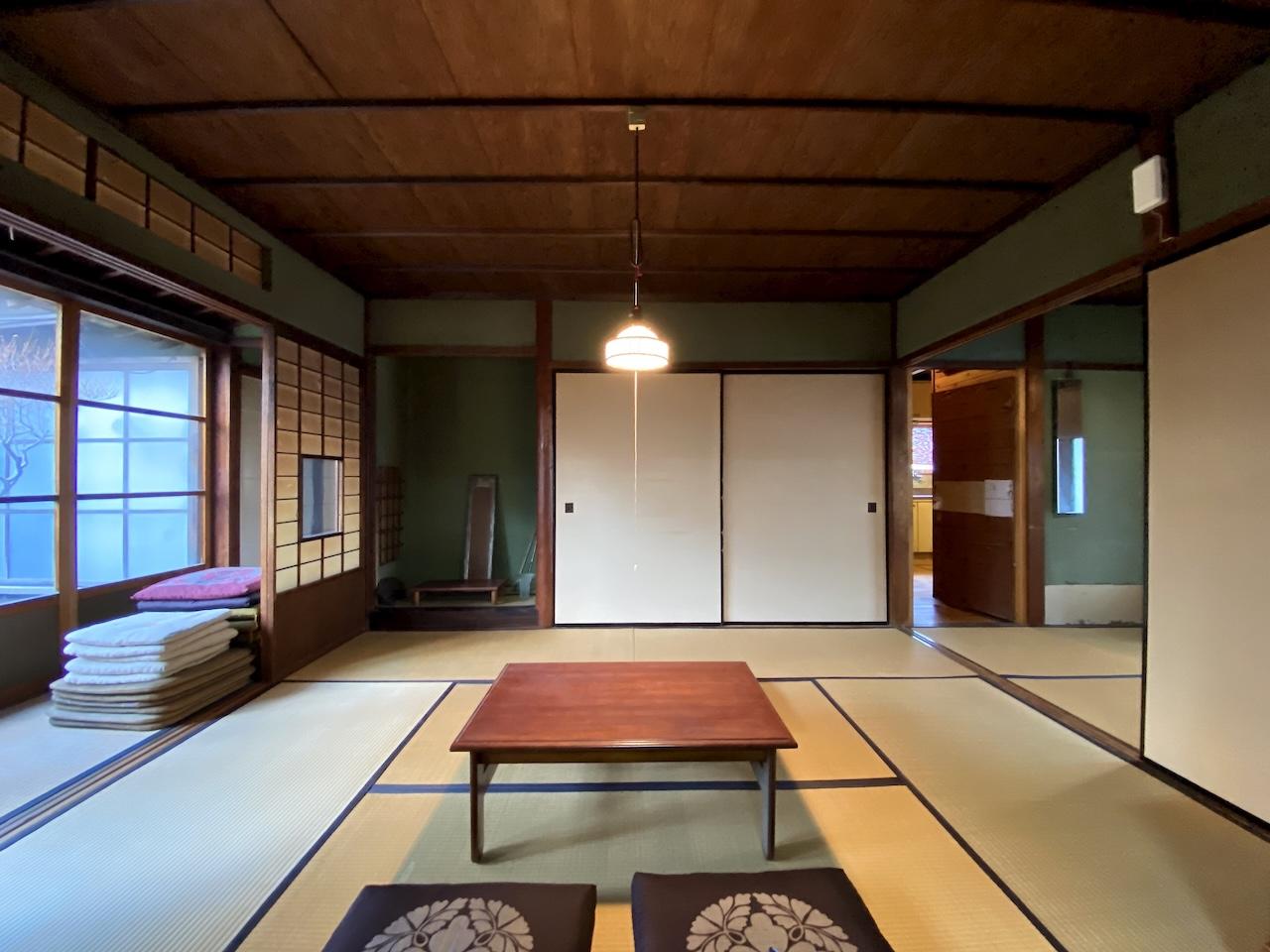 金沢市茨木町の賃貸物件/右奥の空間からは水回りスペースに繋がっているいます