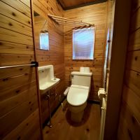 金沢市茨木町の賃貸物件/コテージのような空間のトイレ