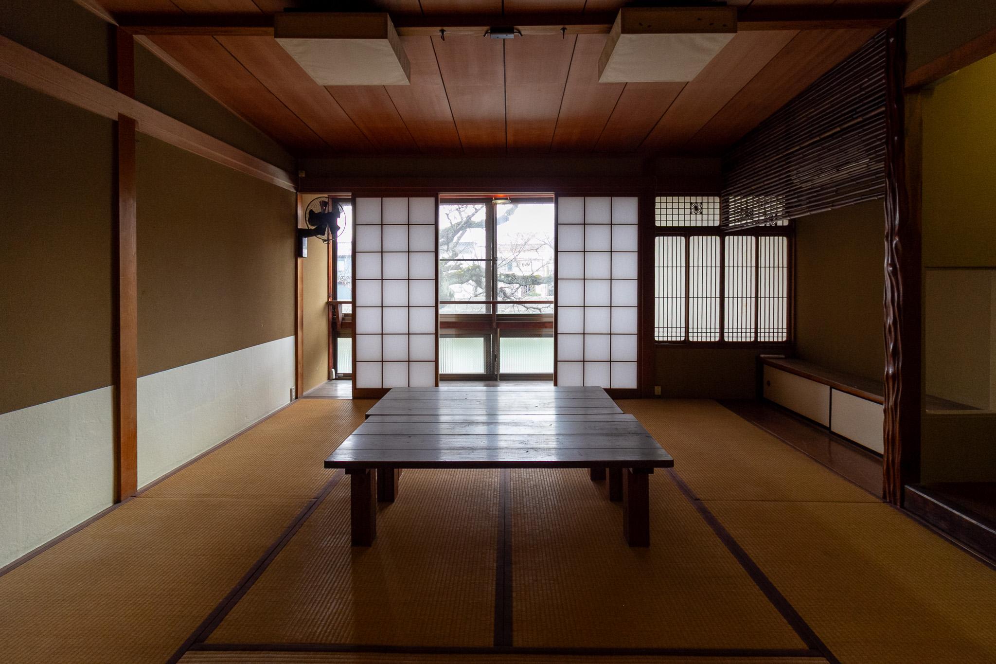 金沢市主計町の賃貸物件/2階の8帖和室