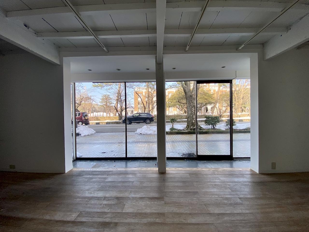 金沢市広坂1丁目の賃貸物件/行き交う人の声と、横断歩道の音がよく聞こえます