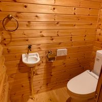 白山市八幡町の売買物件/トイレ。こちらも小物にこだわりが