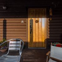 白山市八幡町の売買物件/玄関ポーチ。椅子を置いたり、ハンモックを置いたり、