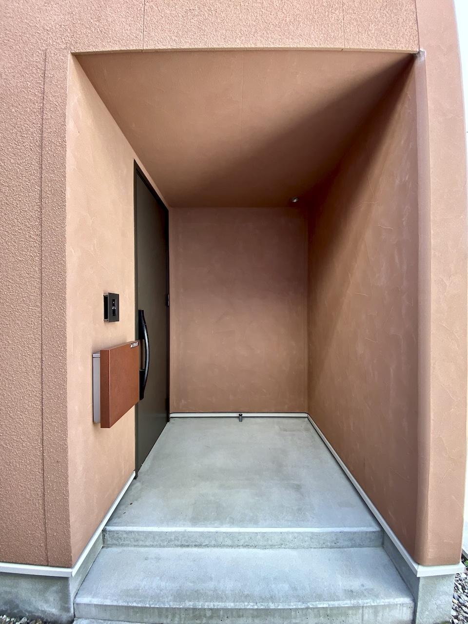 金沢市古府2丁目の売買物件/手前玄関