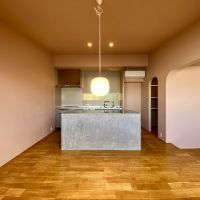 金沢市古府2丁目の売買物件/2階ダイニング　収納力があるアイランドカウンターは使い勝手抜群