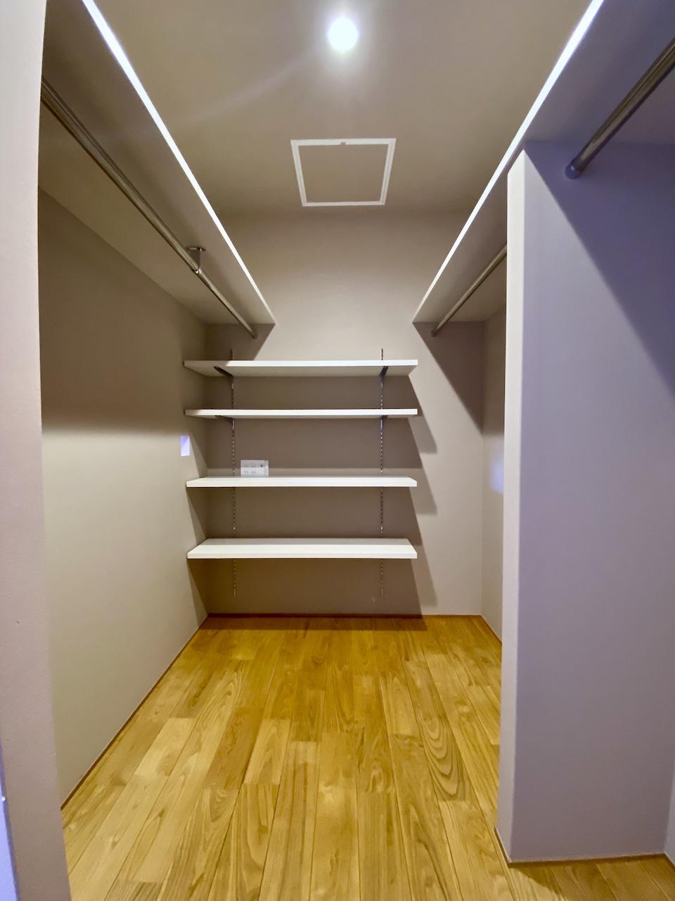 金沢市古府2丁目の売買物件/3.4人分ほどの収納力があります