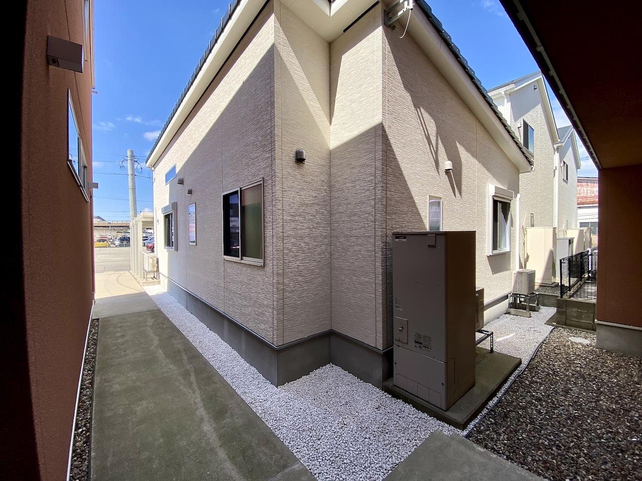 金沢市古府2丁目の売買物件/隣の建物