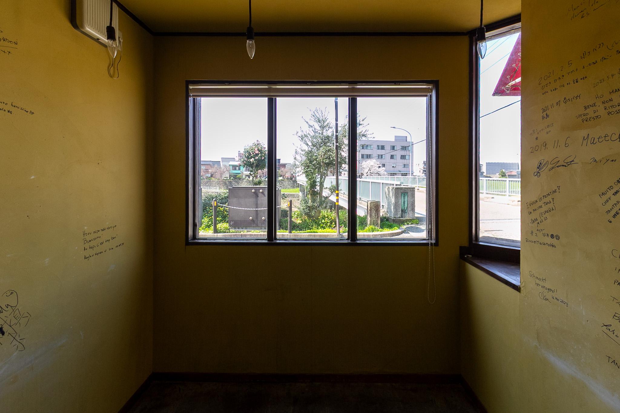 金沢市片町の賃貸物件/1階の元客席スペースより