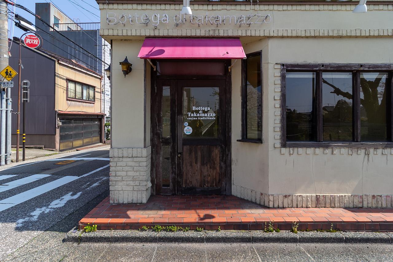 金沢市片町の賃貸物件/ファサード。※タープ、ネオンサイン等、外装一部撤去予定です。