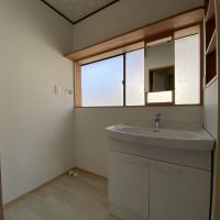 河北郡津幡町中須加はの賃貸物件/脱衣所は綺麗にリフォーム済み