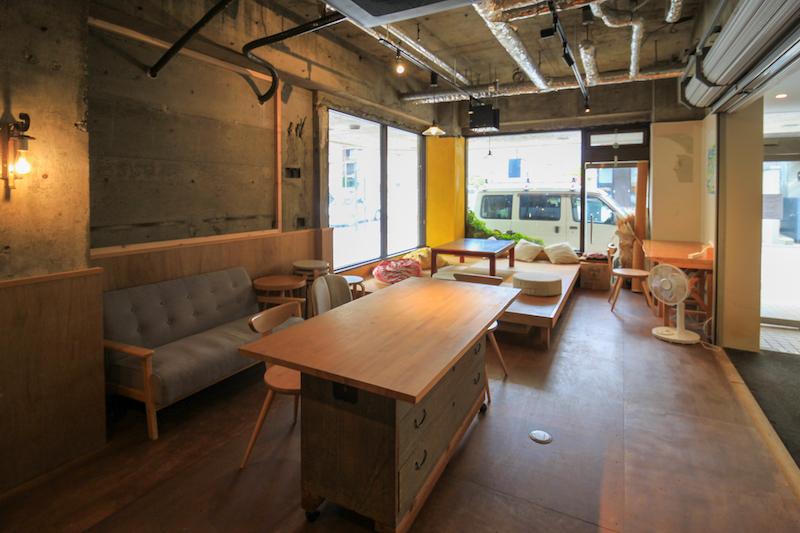 金沢市本町2丁目の賃貸物件/１階は共有のコワーキング、キッチン、ラウンジ