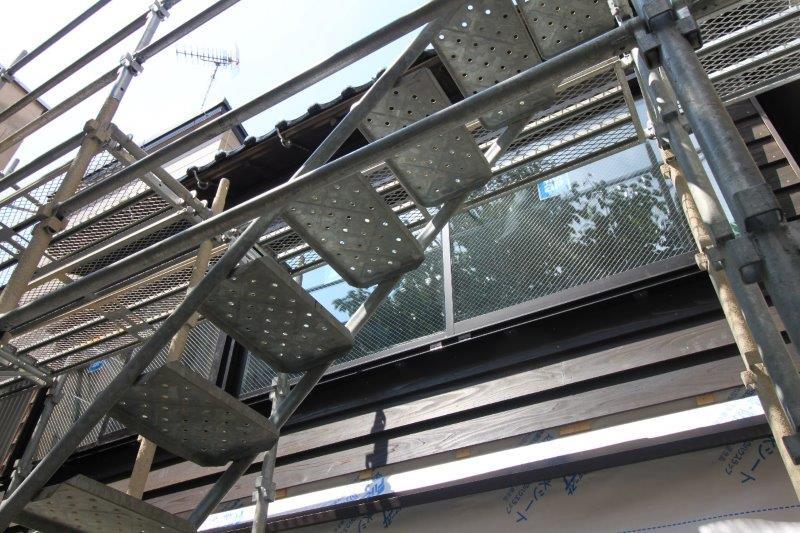 (2020年8月)背面2階部の外壁は板張り、サッシも変更。