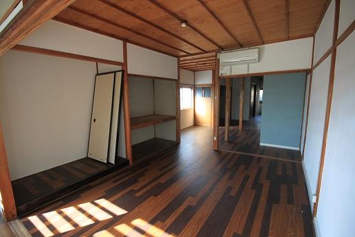 室内に光が差し込みます。