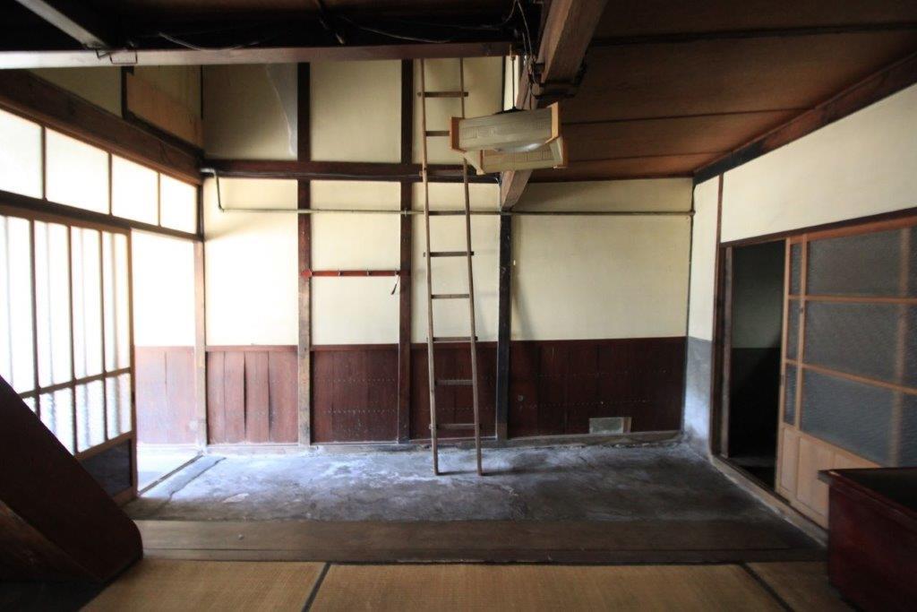 広々とした玄関ホール