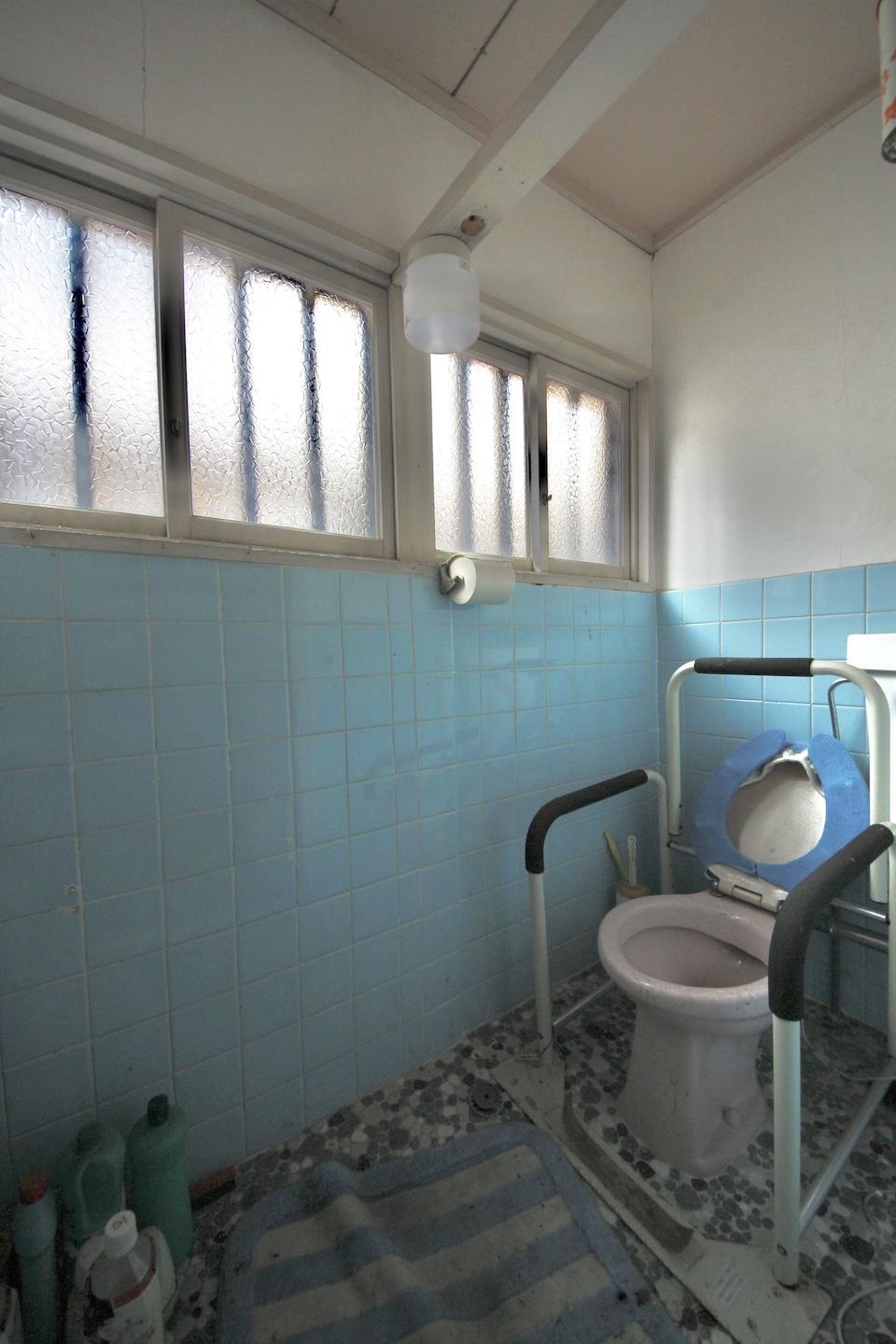 トイレは余裕がある広さ