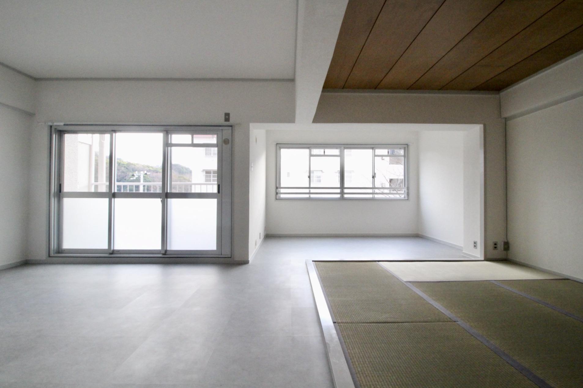 神戸市垂水区塩屋町の賃貸物件/淡い中間色の空間に光が充満する