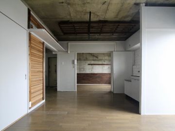 神戸市灘区鶴甲の賃貸物件/異素材の表情 -DIY可-