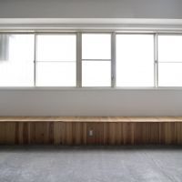 神戸市中央区山本通の賃貸物件/窓際のベンチ＊掲載写真は前回募集時（2021.4月）のものです。