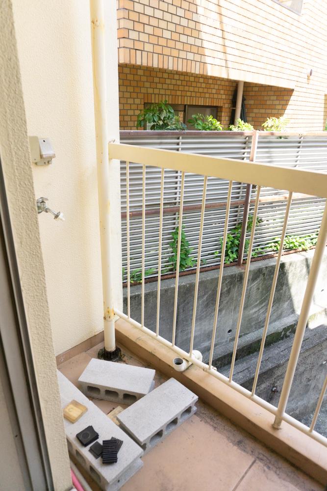 洗濯機は室外(キッチン横ベランダ)置き
