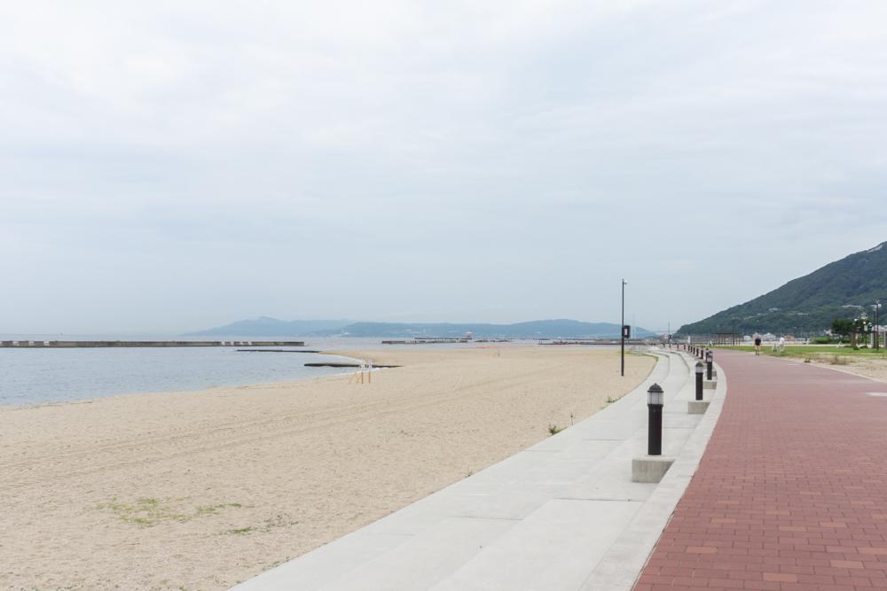 徒歩4分で須磨海岸へ