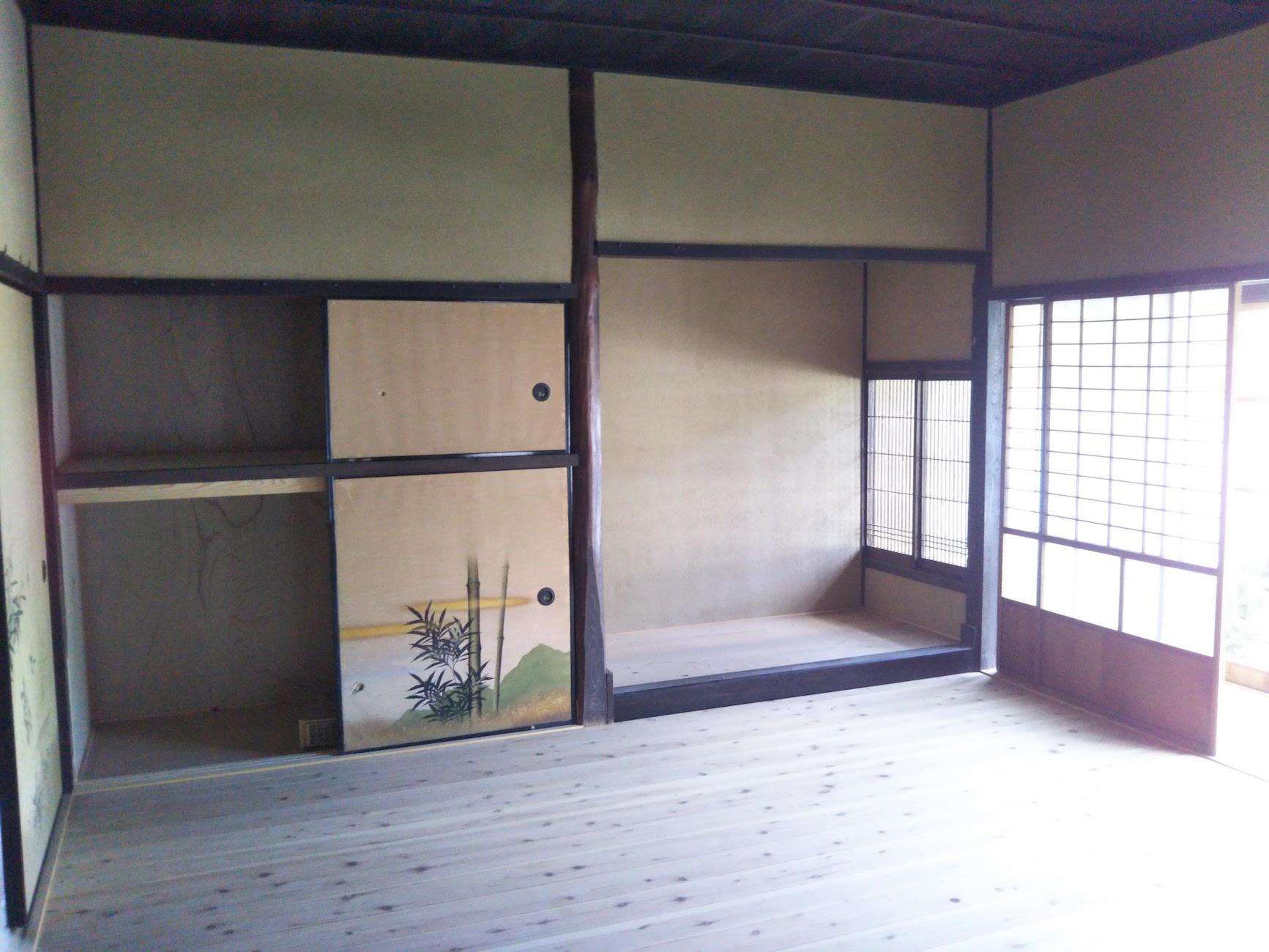 床は無垢フローリング