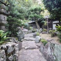 神戸市須磨区妙法寺谷野の賃貸物件/庭園のアプローチ