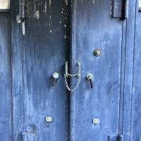 神戸市須磨区妙法寺谷野の賃貸物件/金庫のような頑丈な蔵の扉
