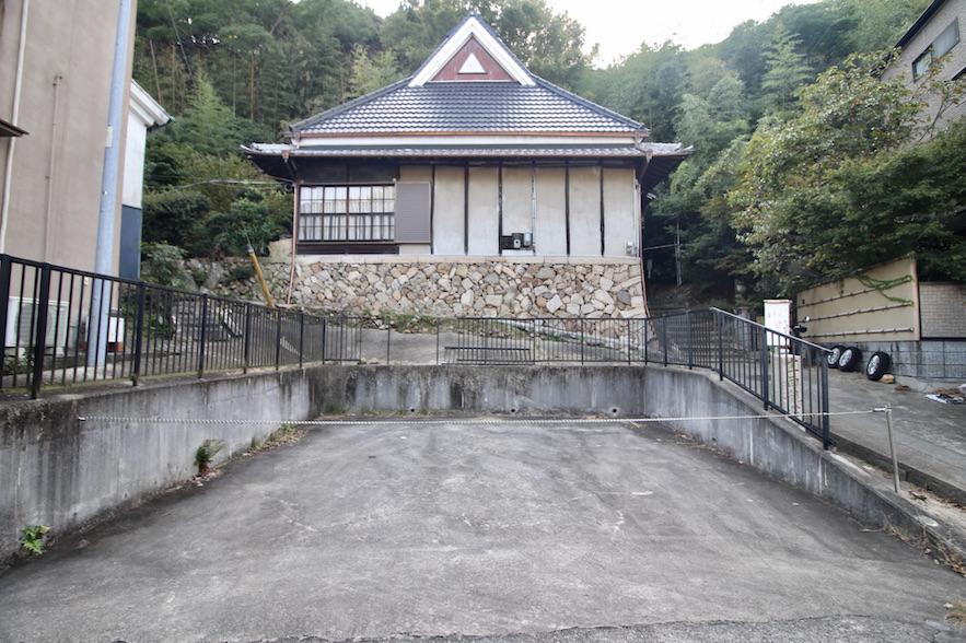 神戸市須磨区妙法寺谷野の賃貸物件/駐車場が2台分付いてきます