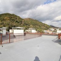神戸市中央区北野町の賃貸物件/山や北野の町を一望できる屋上