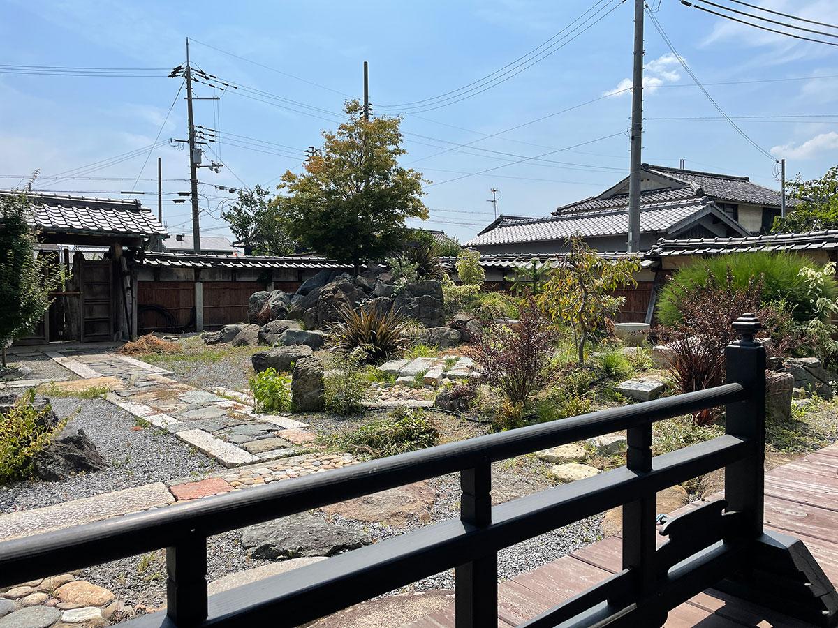 広い庭園