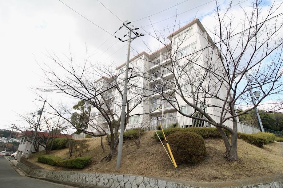 神戸市垂水区塩屋町の売買物件/春には桜が満開に