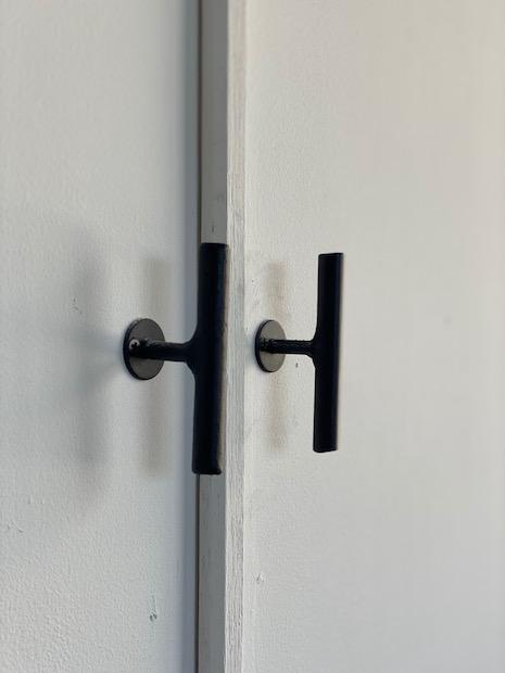 尼崎市杭瀬南新町の賃貸物件/引き手が渋い。