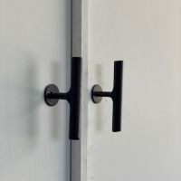 尼崎市杭瀬南新町の賃貸物件/引き手が渋い。