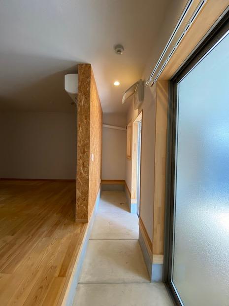 宝塚市高司の賃貸物件/土間玄関は植物を置くのもよさそう