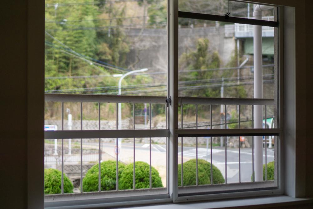 北側には山の風景