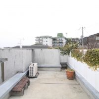 芦屋市西山町の賃貸物件/屋上をグリーンでいっぱいにするのもいいな