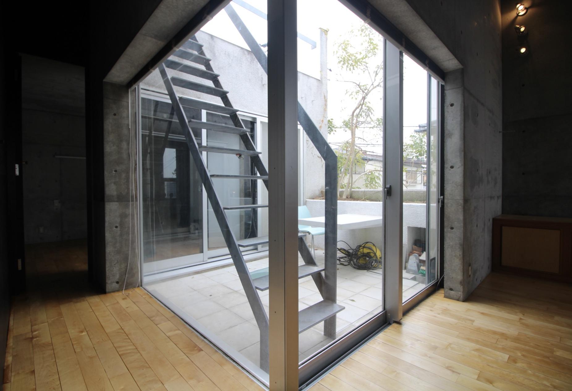 芦屋市西山町の賃貸物件/部屋の中心部にルーフテラス