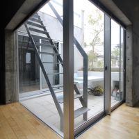 芦屋市西山町の賃貸物件/部屋の中心部にルーフテラス