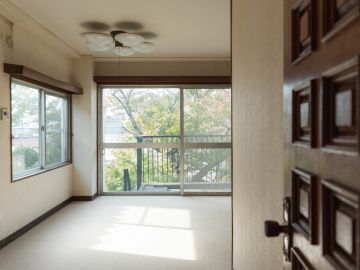 神戸市東灘区森北町の売買物件/扉の先はヴィンテージ