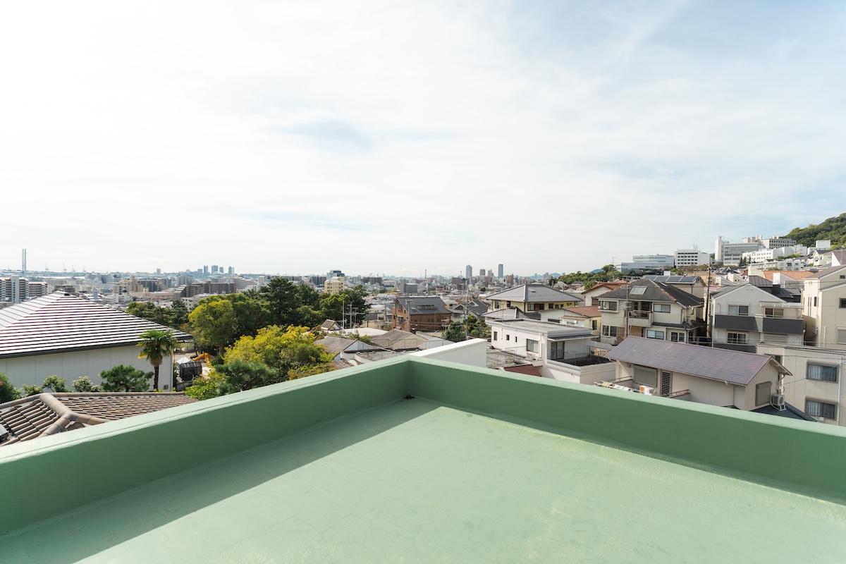 神戸市東灘区森北町の売買物件/壮観な景色が広がる屋上に上がれちゃう