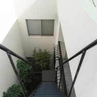 神戸市東灘区森北町の売買物件/高くてちょっと足がすくむハシゴ階段