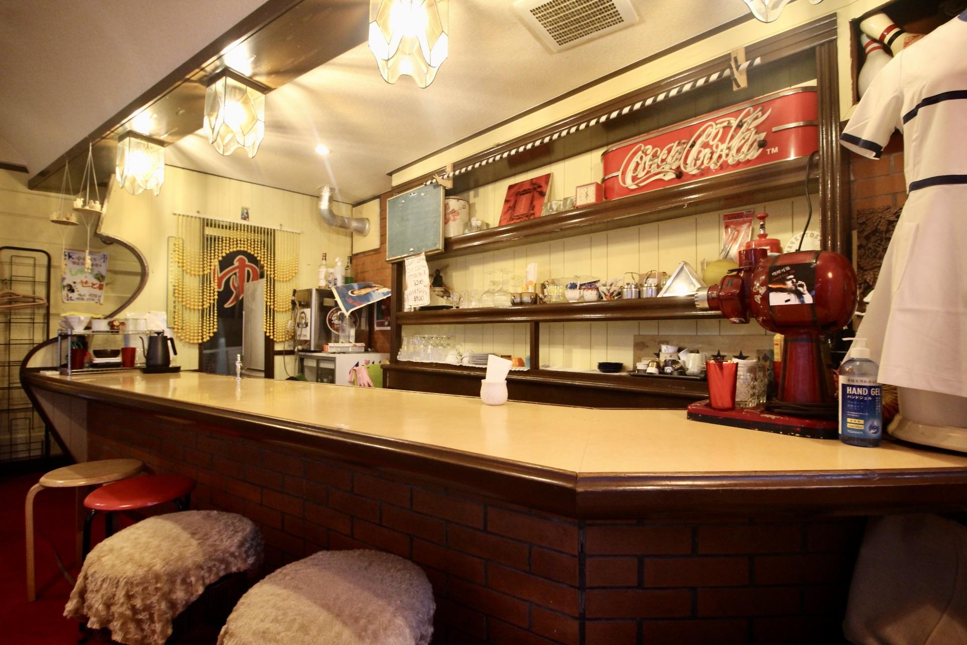 神戸市中央区花隈町の賃貸物件/店主との距離が近いカウンター席がお気に入り