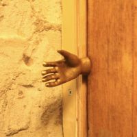 神戸市中央区花隈町の賃貸物件/一瞬触れるのをためらうトイレの取手