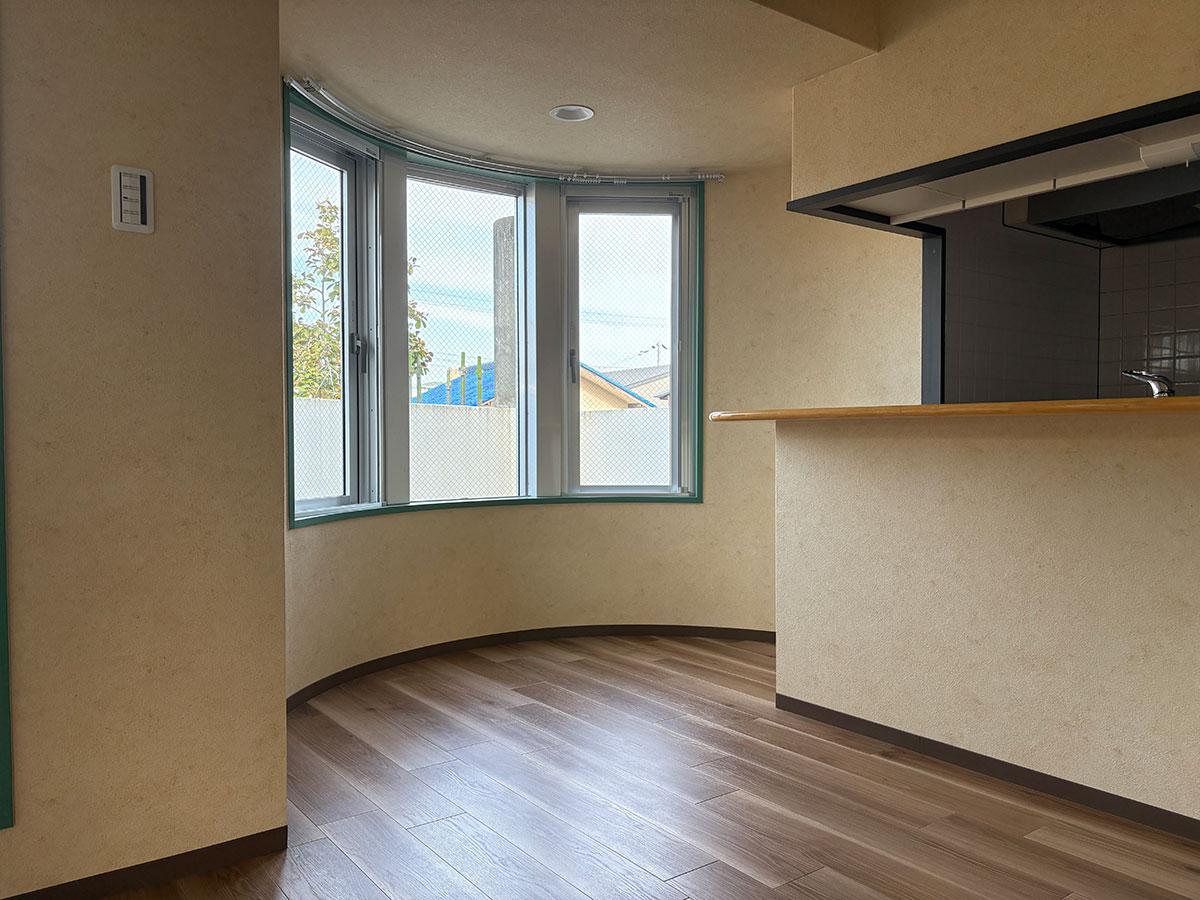 姫路市岩端町の賃貸物件/280号室_Rの壁がチャームポイント