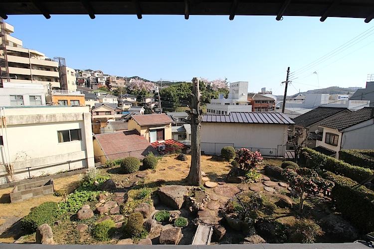 神戸市北区鈴蘭台北町の売買物件/広間から空が抜ける