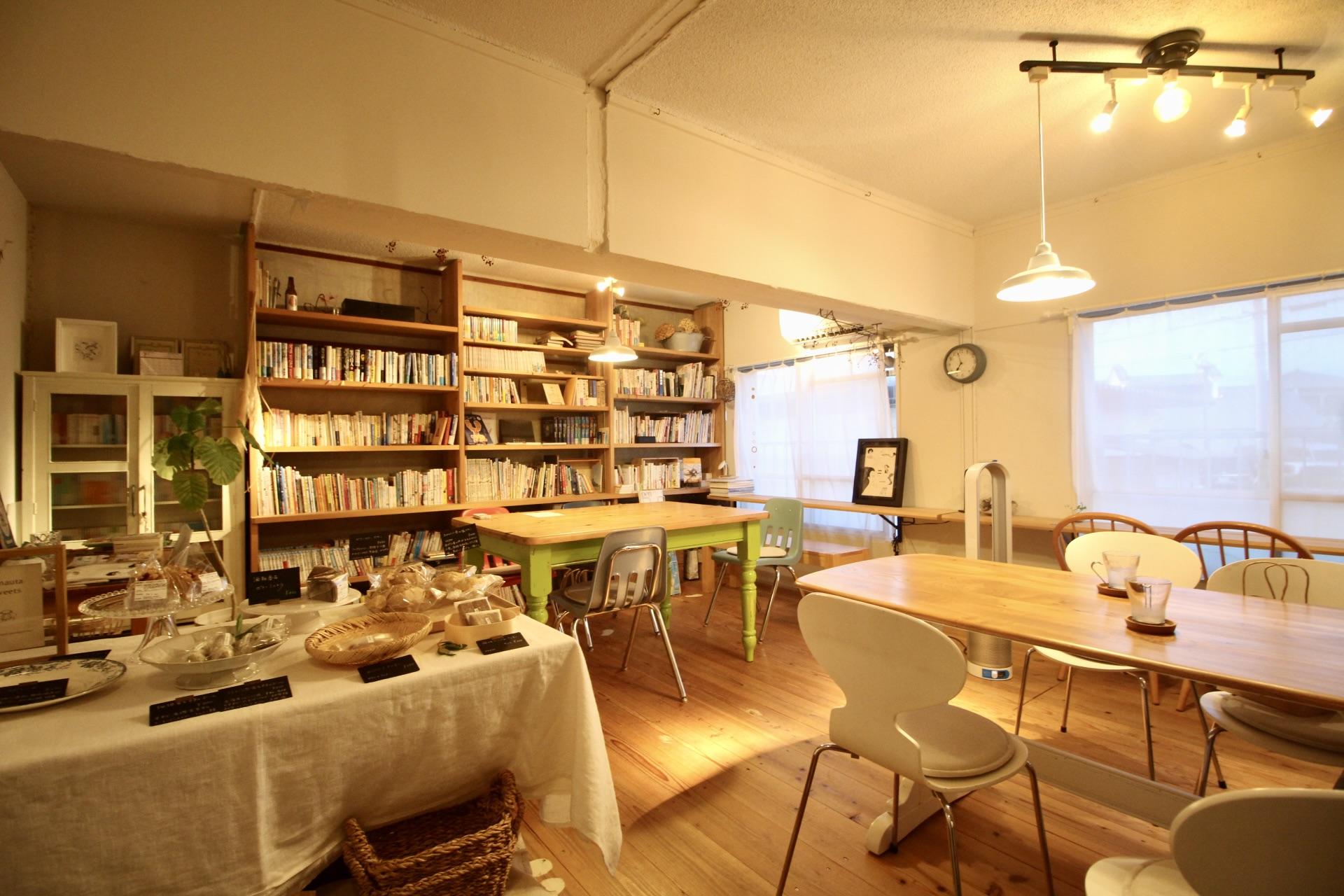 加古郡播磨町北本荘の賃貸物件/住人が定期的にカフェ営業を行っている1階のスペース